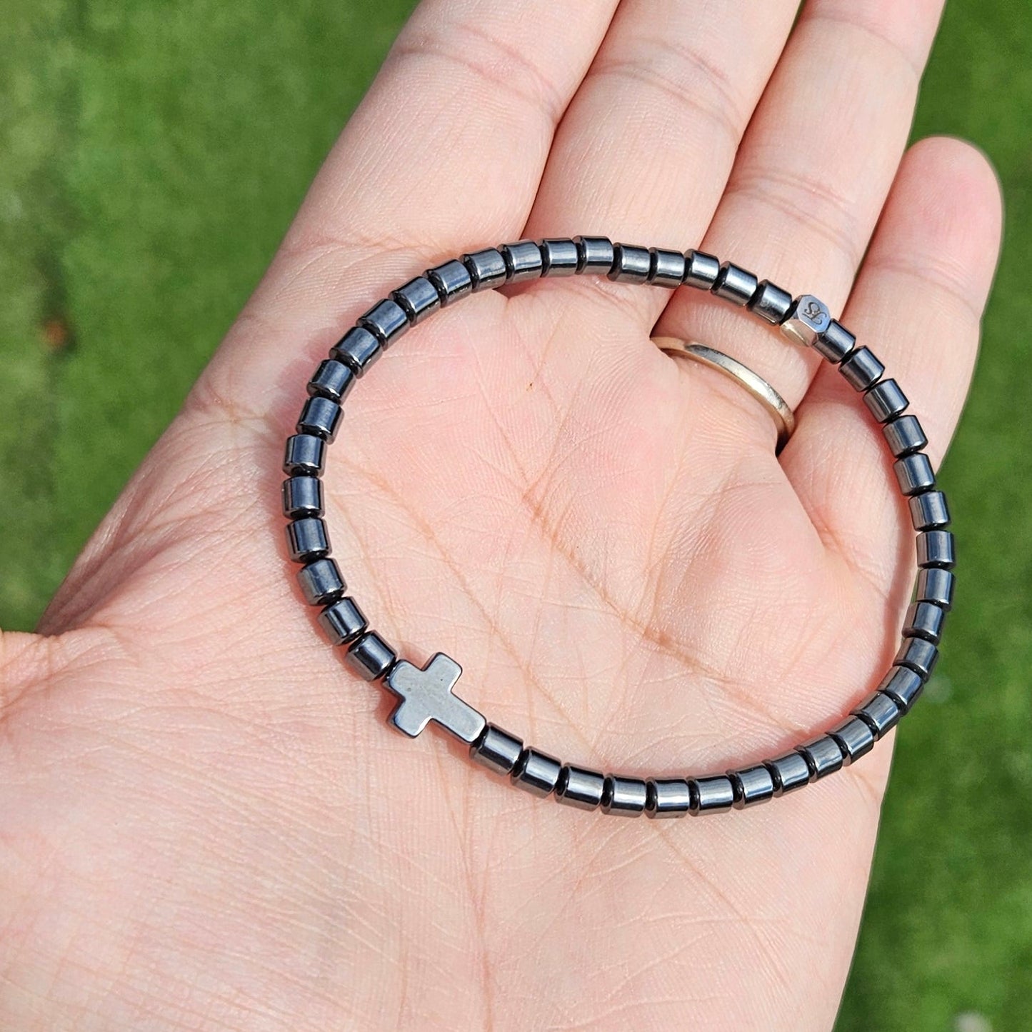 Silver Hematite Cross 4mm